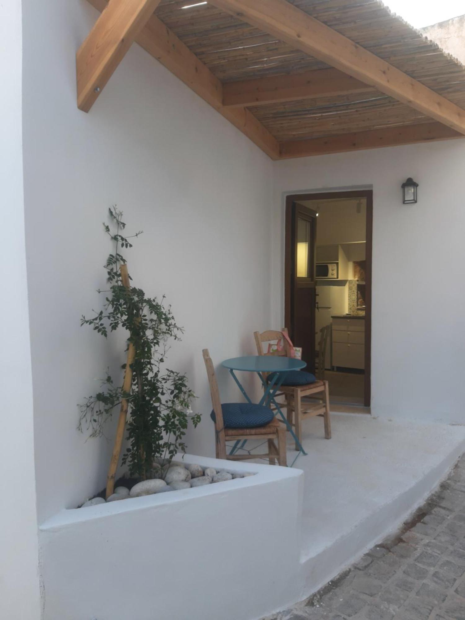 Lilium House