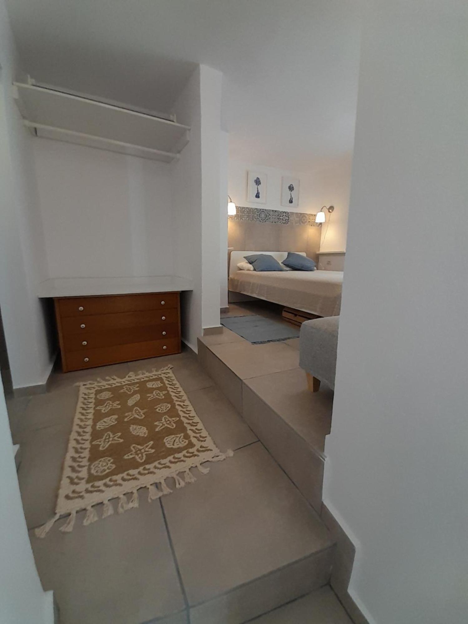 Lilium House